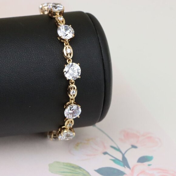 "Elegant Round Zircon Rose Gold Bracelet with Sparkling Finish, XPBL0921 - Picture 9 of 12